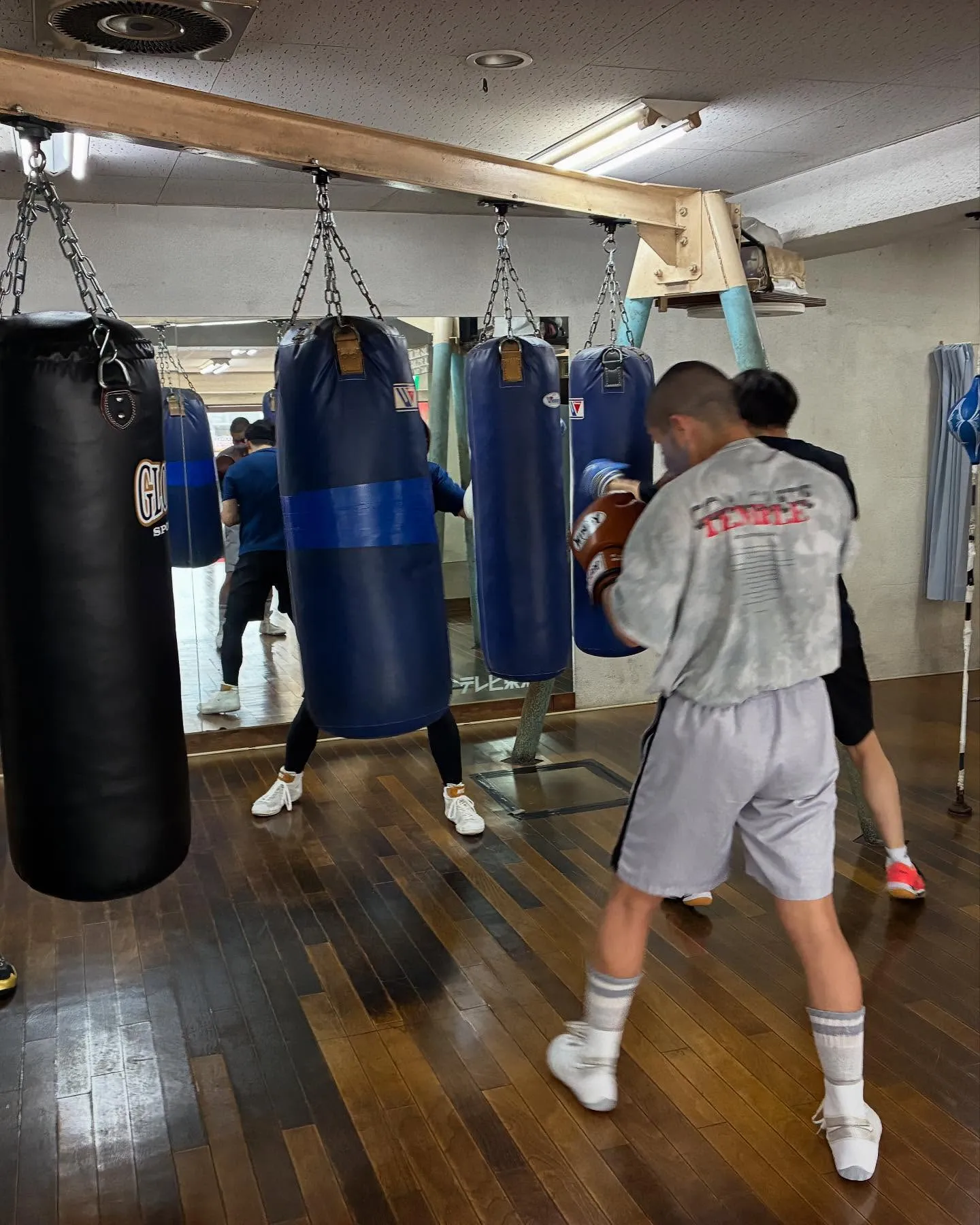 サンドバック打ち