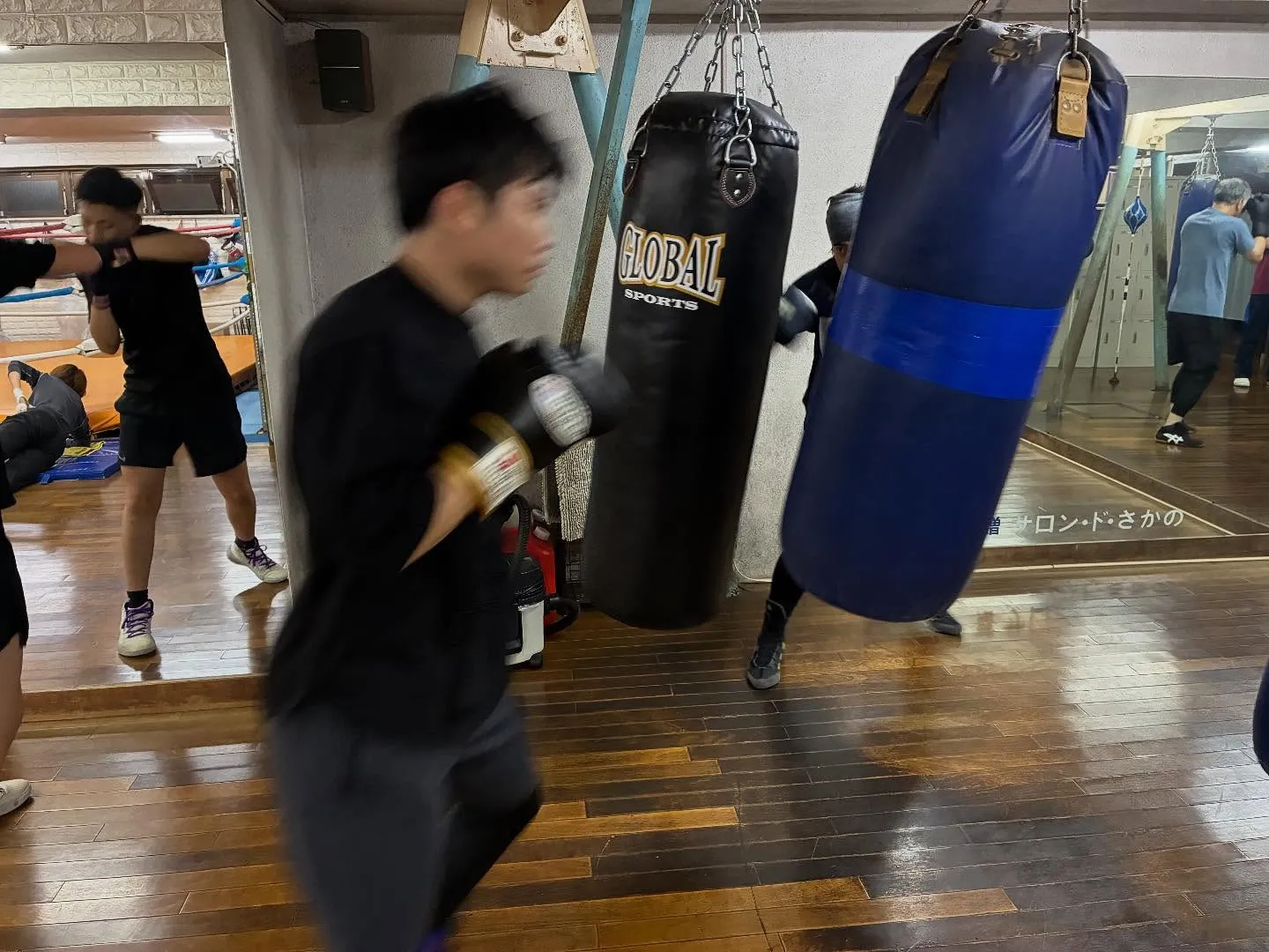 サンドバック打ち