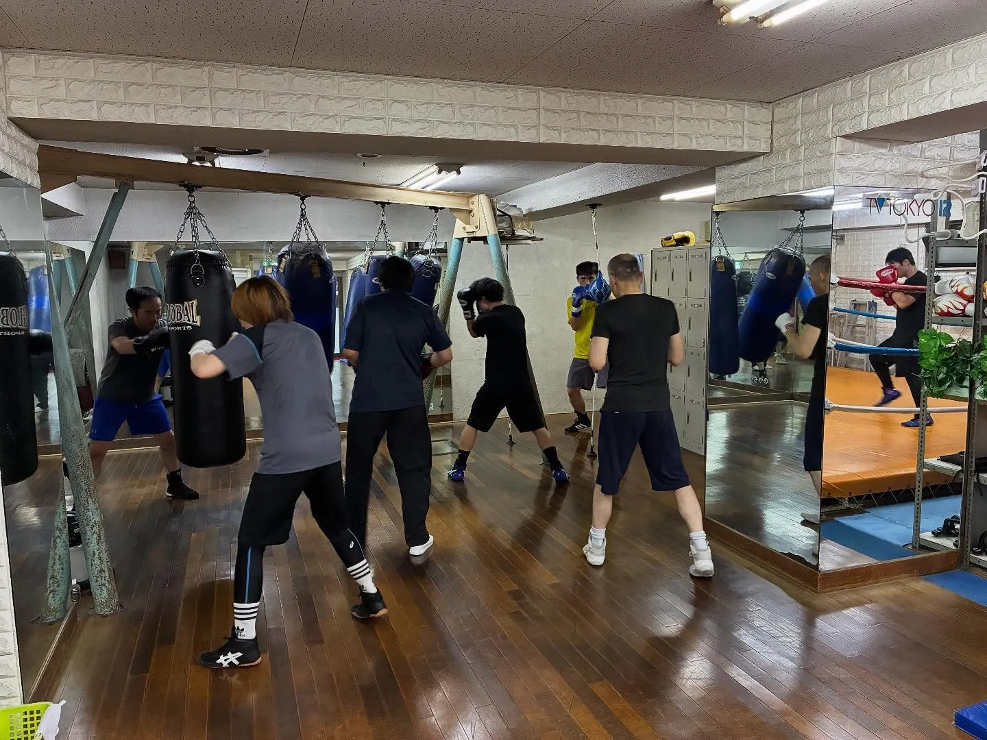 シャドーボクシング