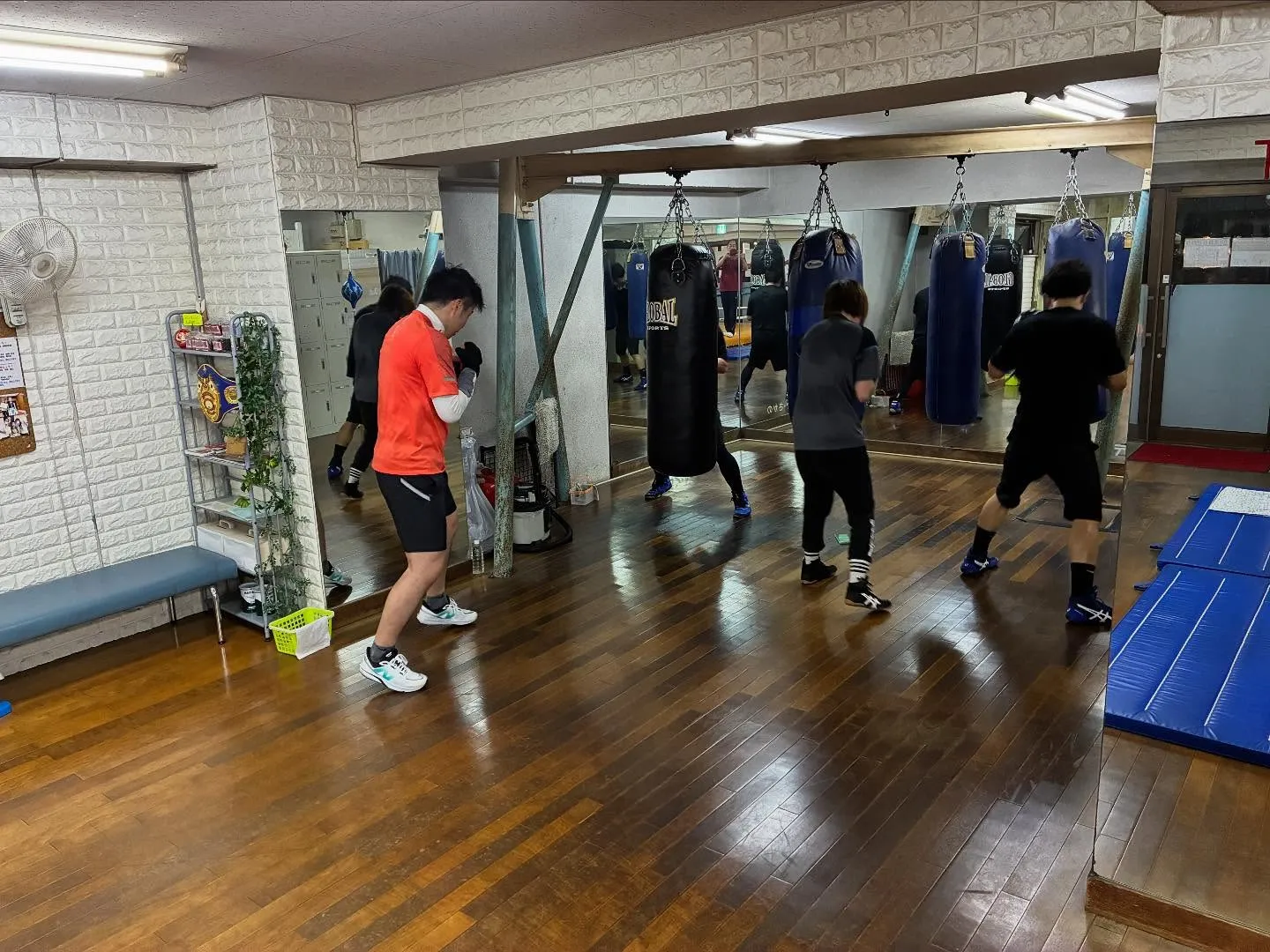 パンチングボール