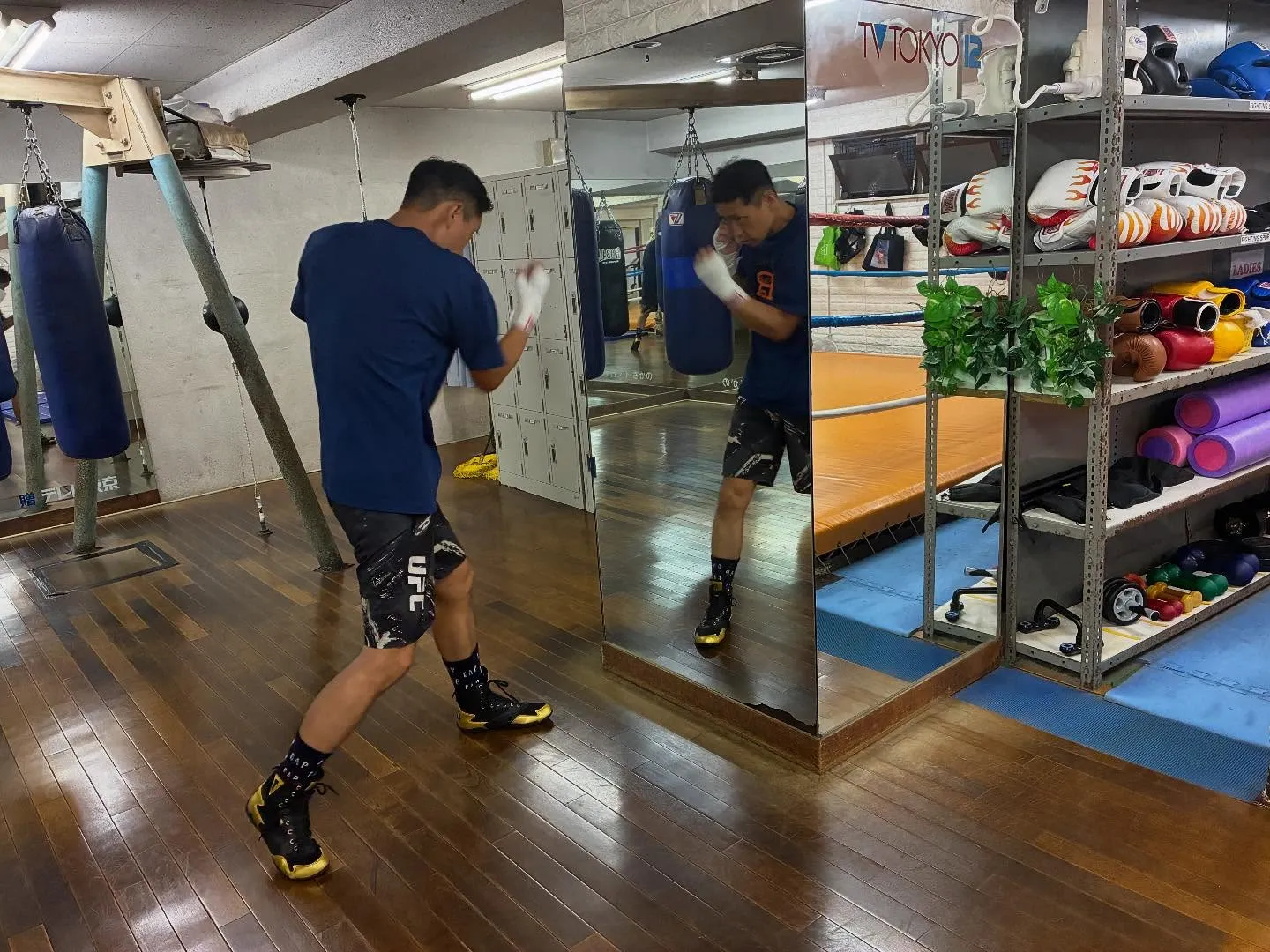 シャドーボクシング