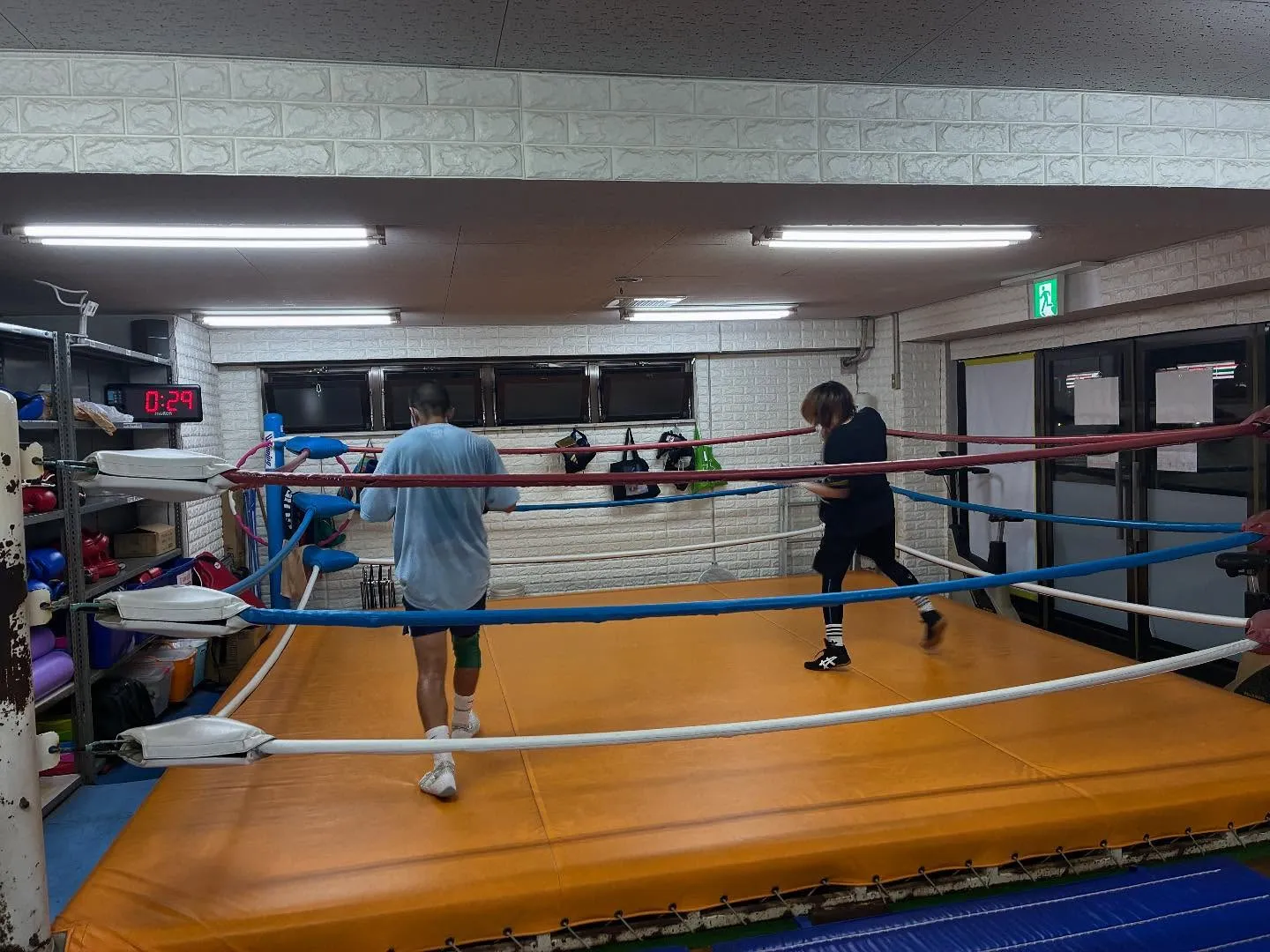 サンドバック打ち