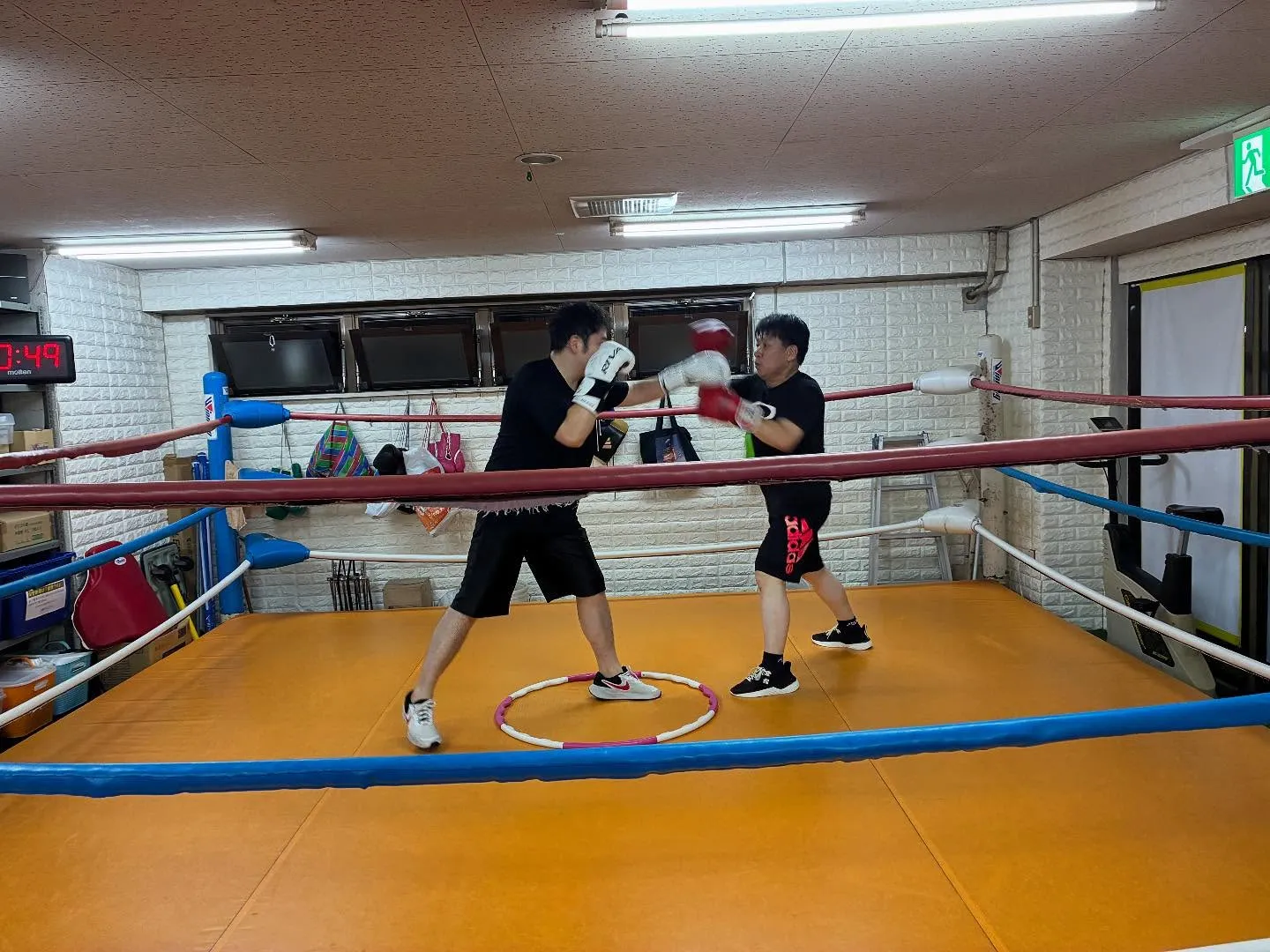 シャドーボクシング