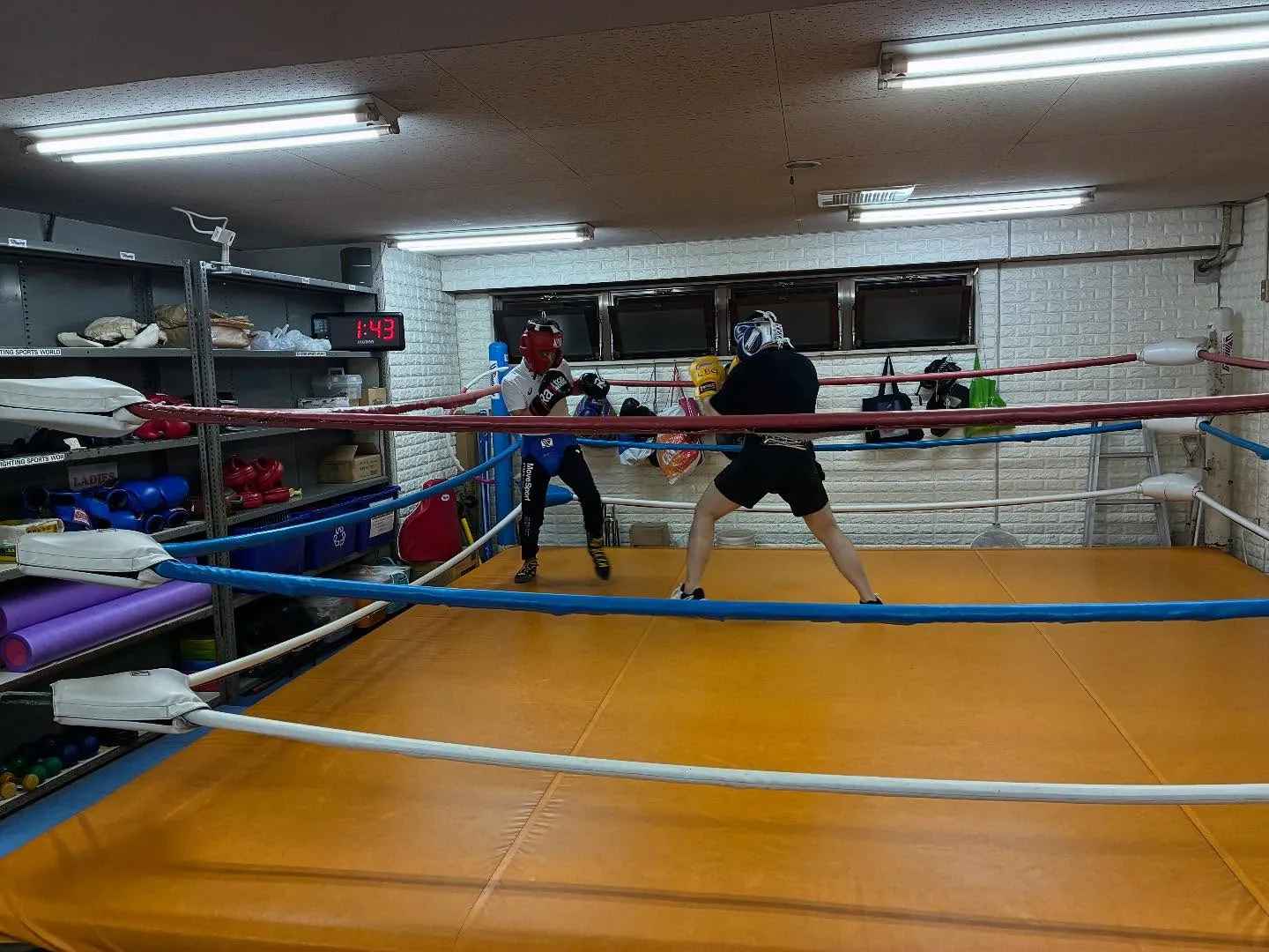 シャドーボクシング