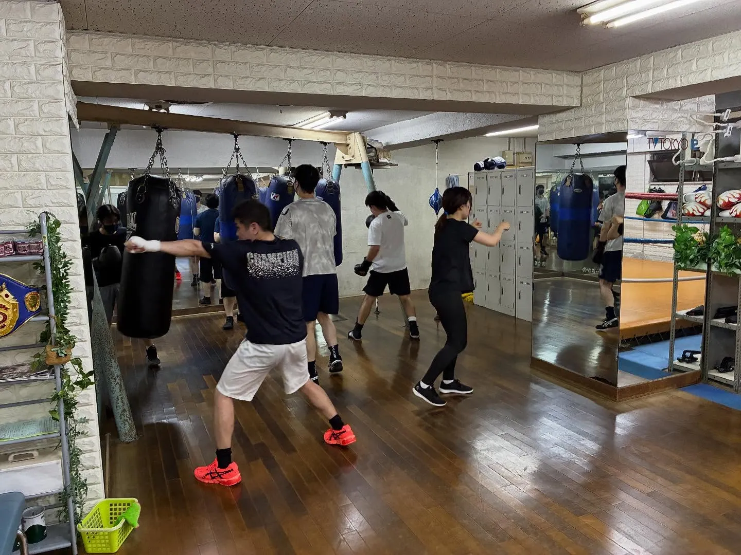 シャドーボクシング