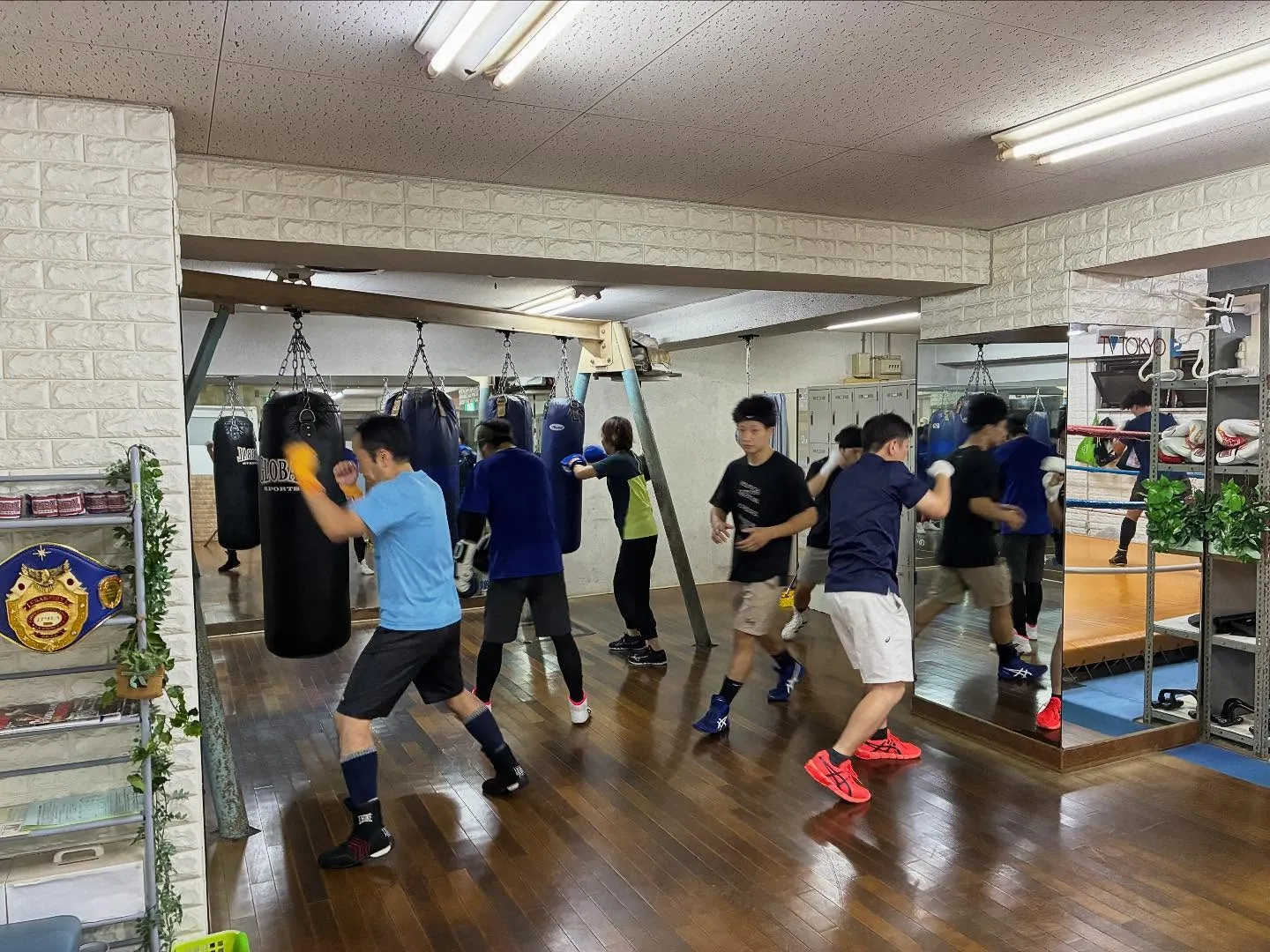 シャドーボクシング