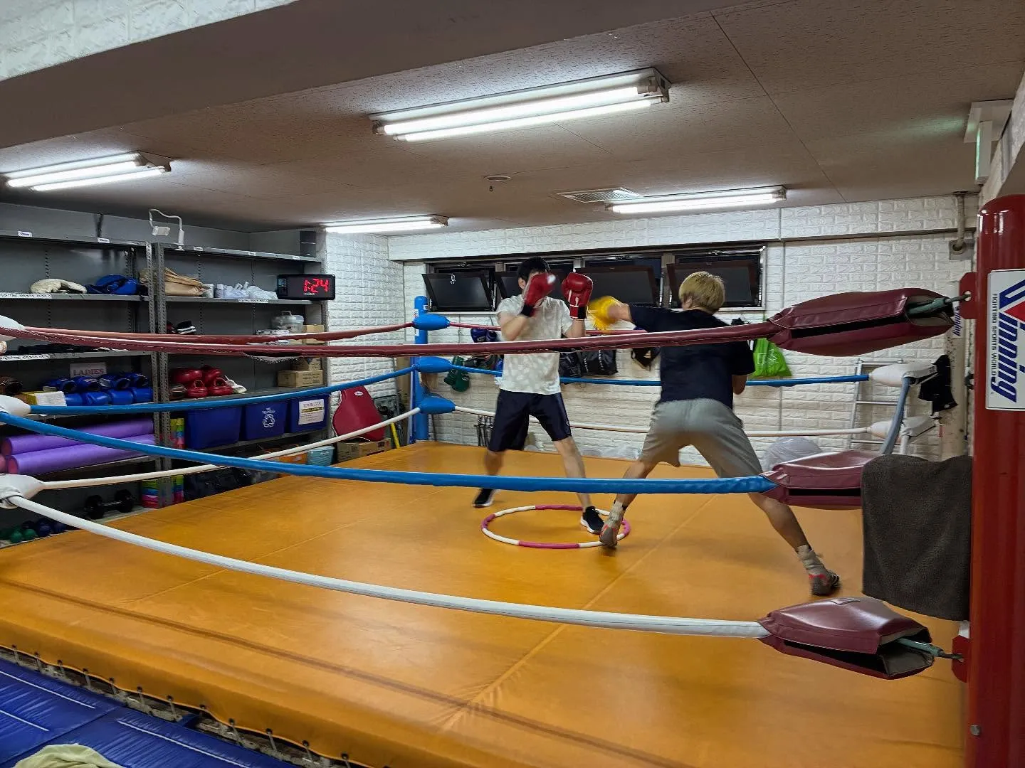 シャドーボクシング