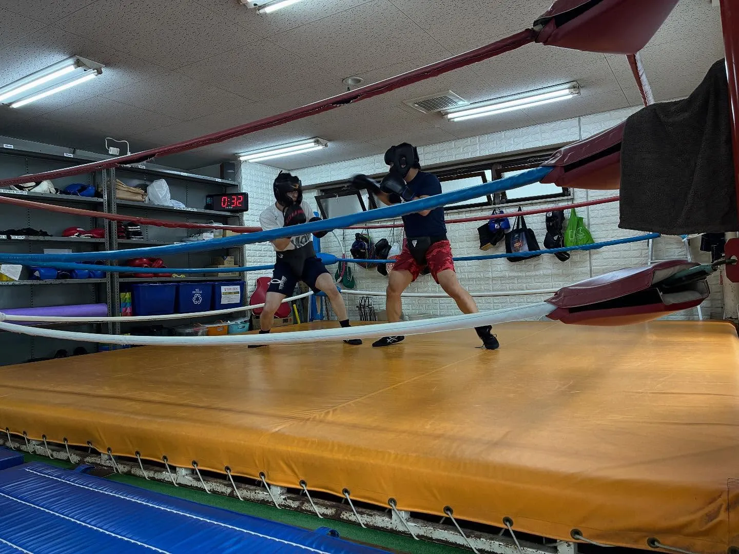 シャドーボクシング