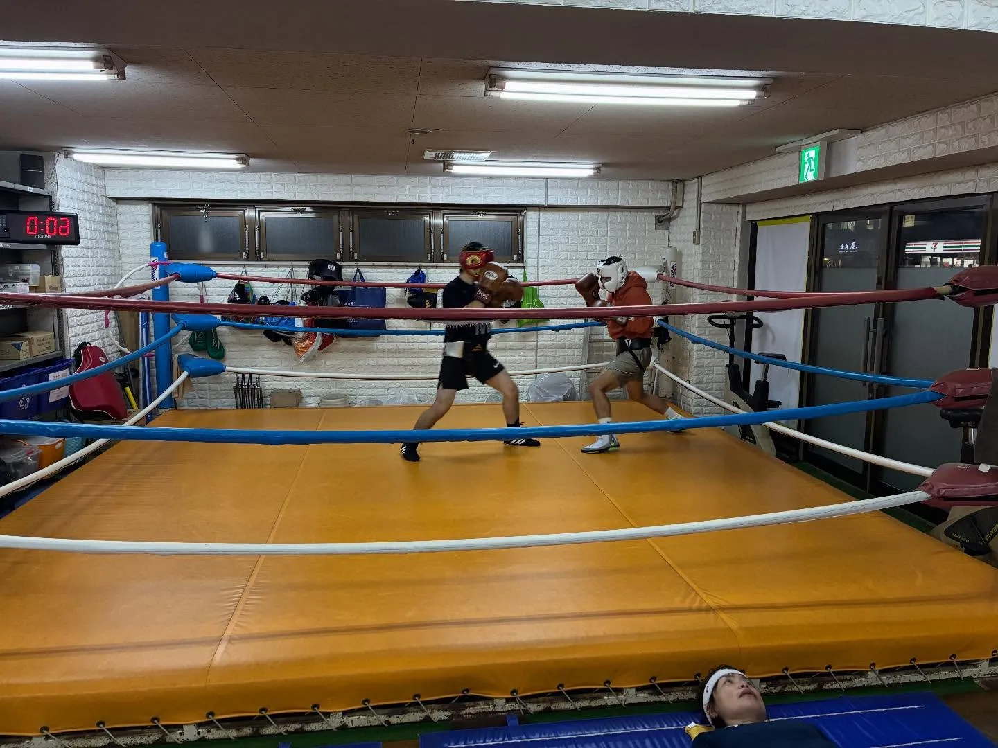 シャドーボクシング