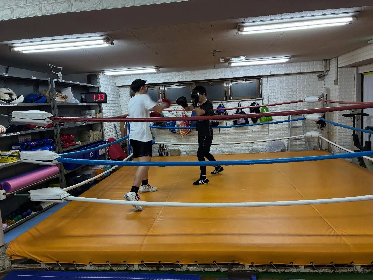 サンドバック打ち！