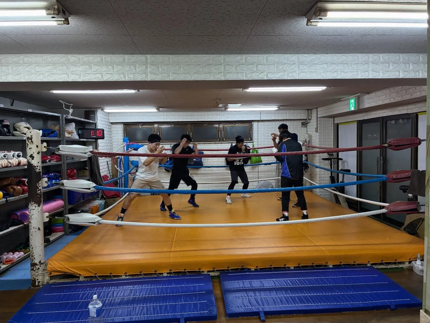 サンドバック打ち！