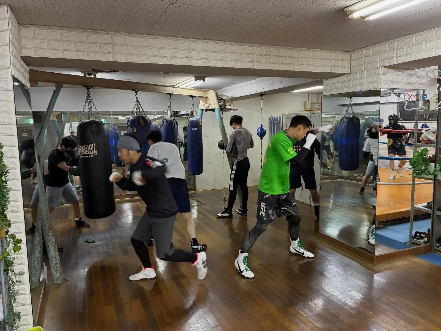 シャドーボクシング