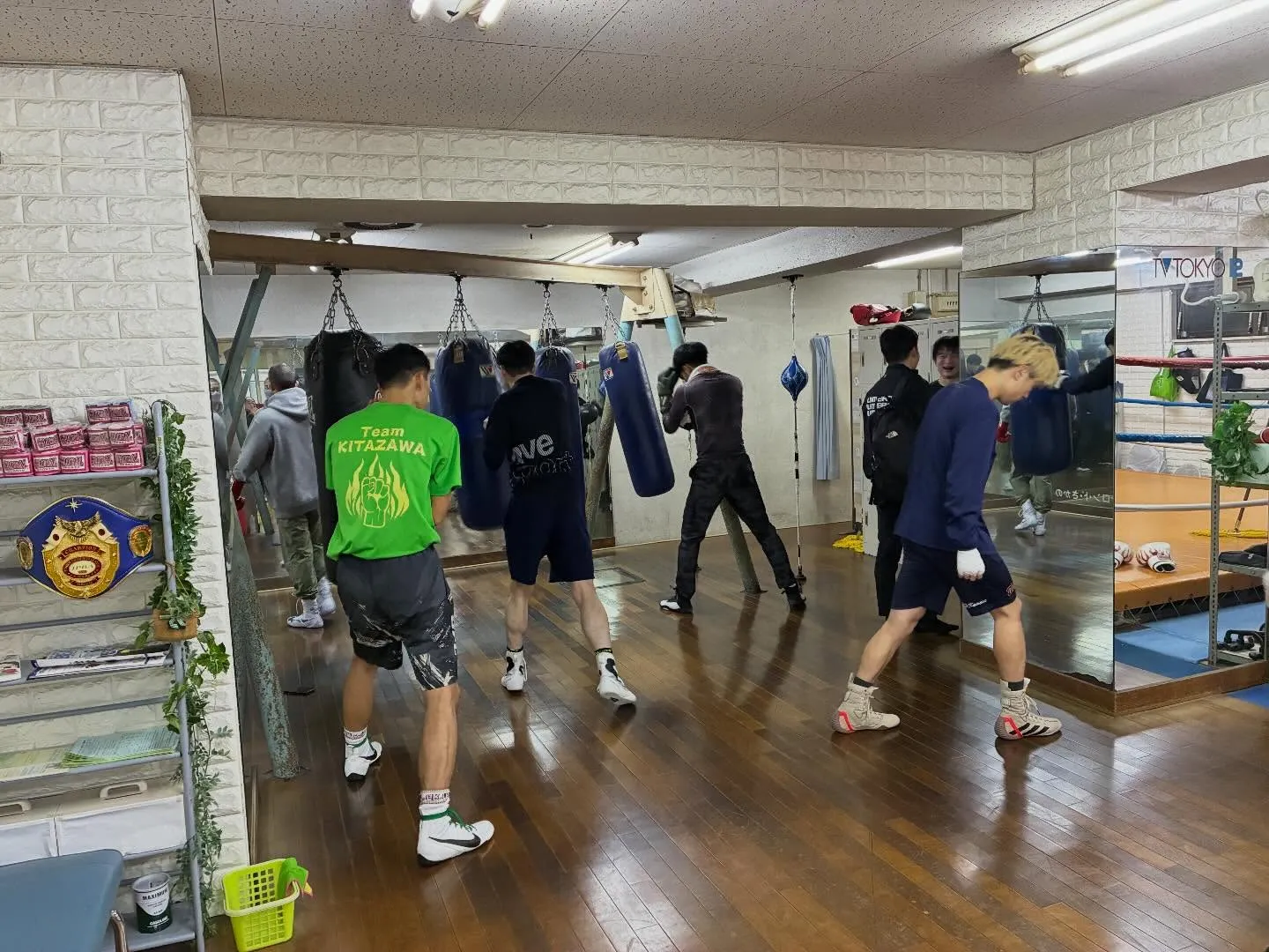 シャドーボクシング