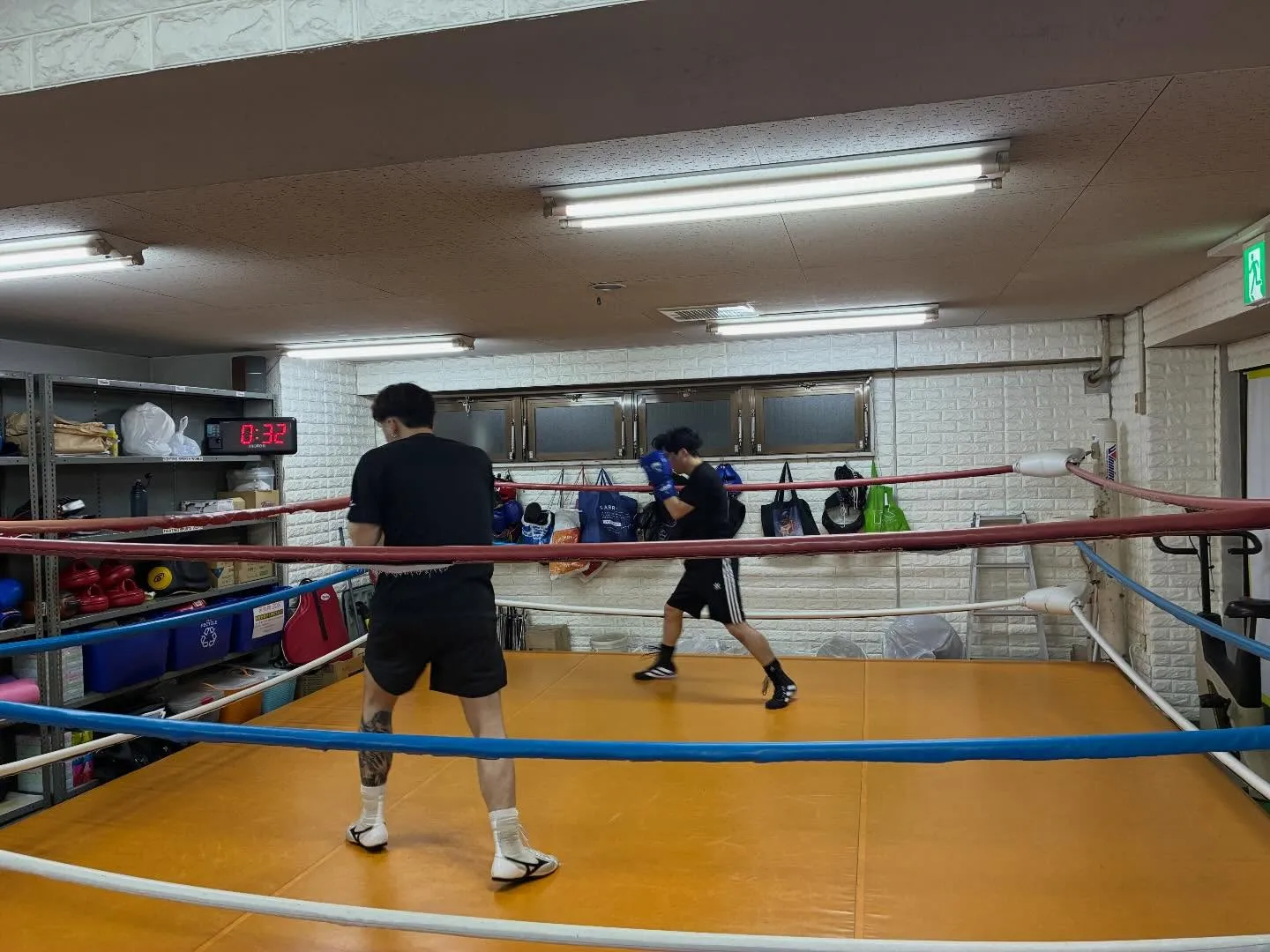 シャドーボクシング