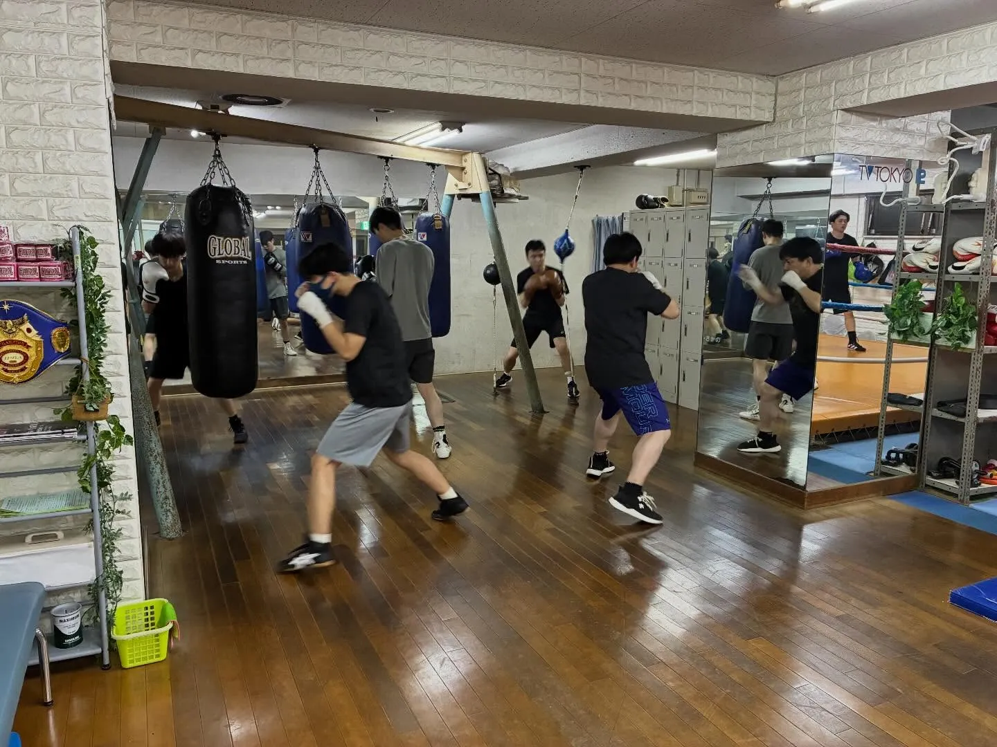 シャドーボクシング