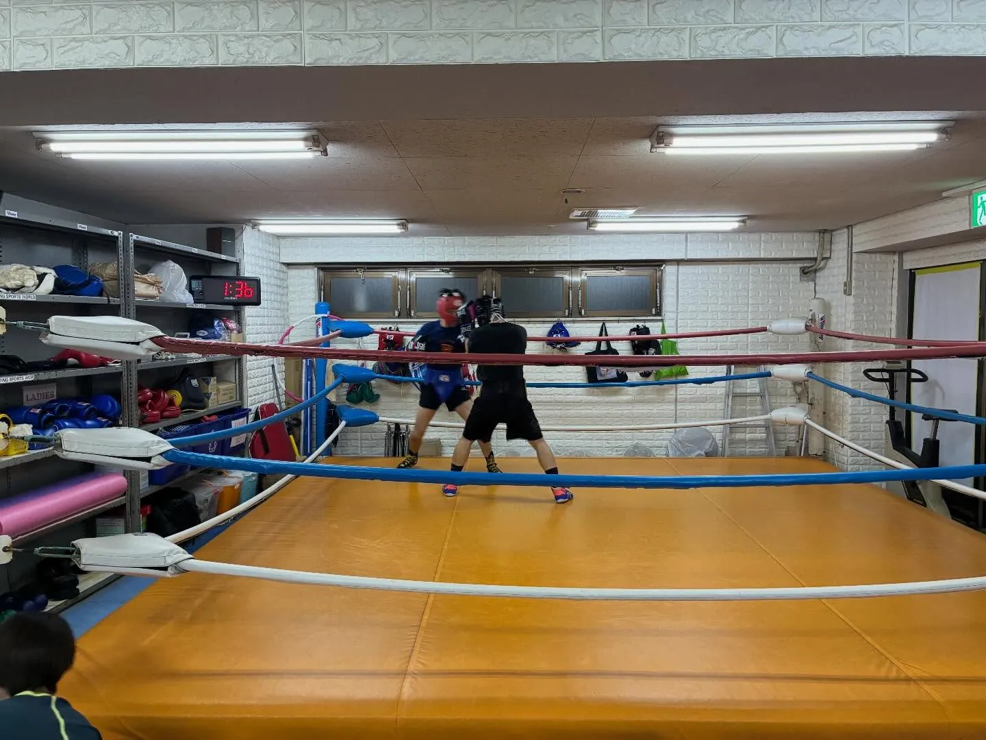 シャドーボクシング