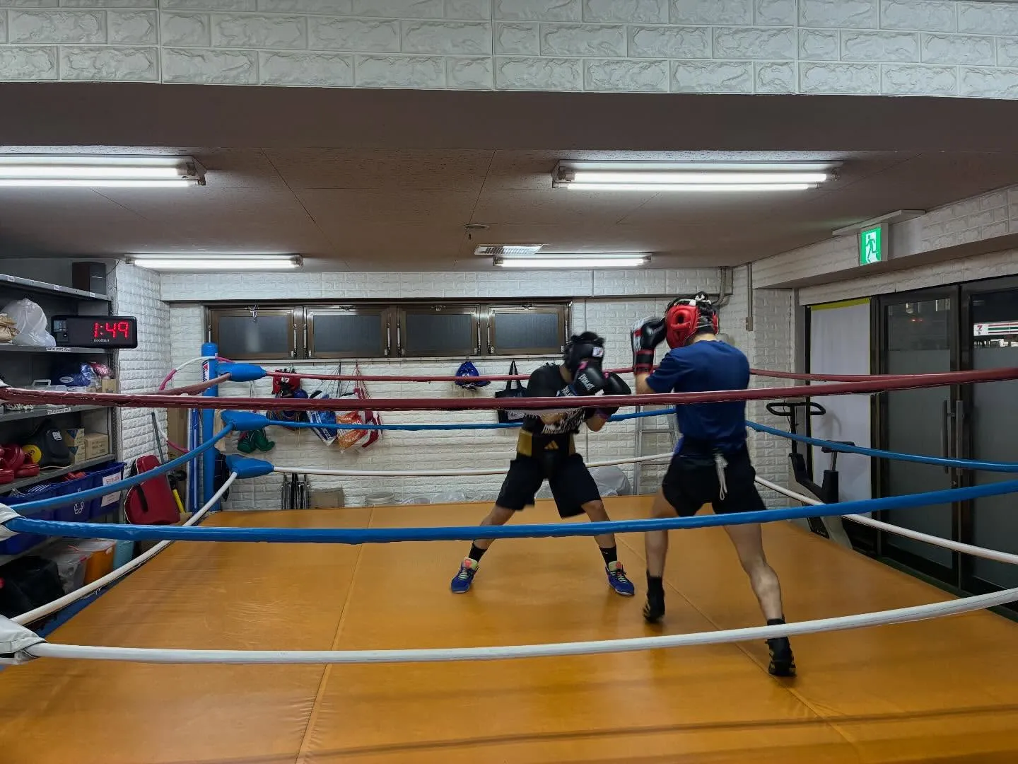 シャドーボクシング