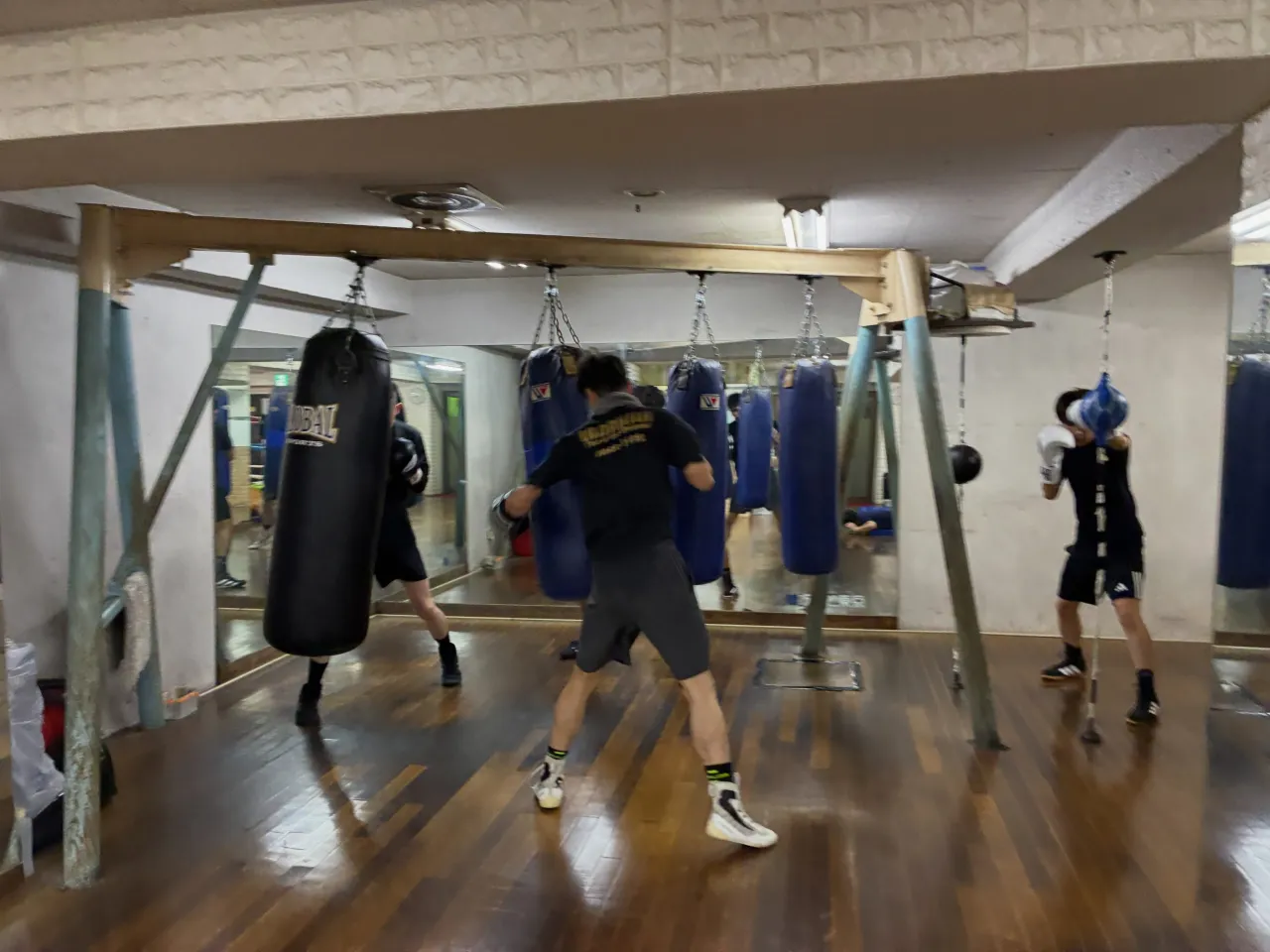 サンドバッグ打ち