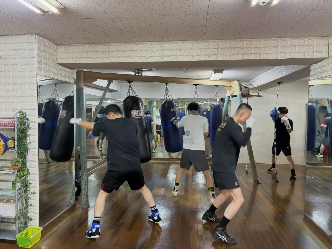 シャドーボクシング